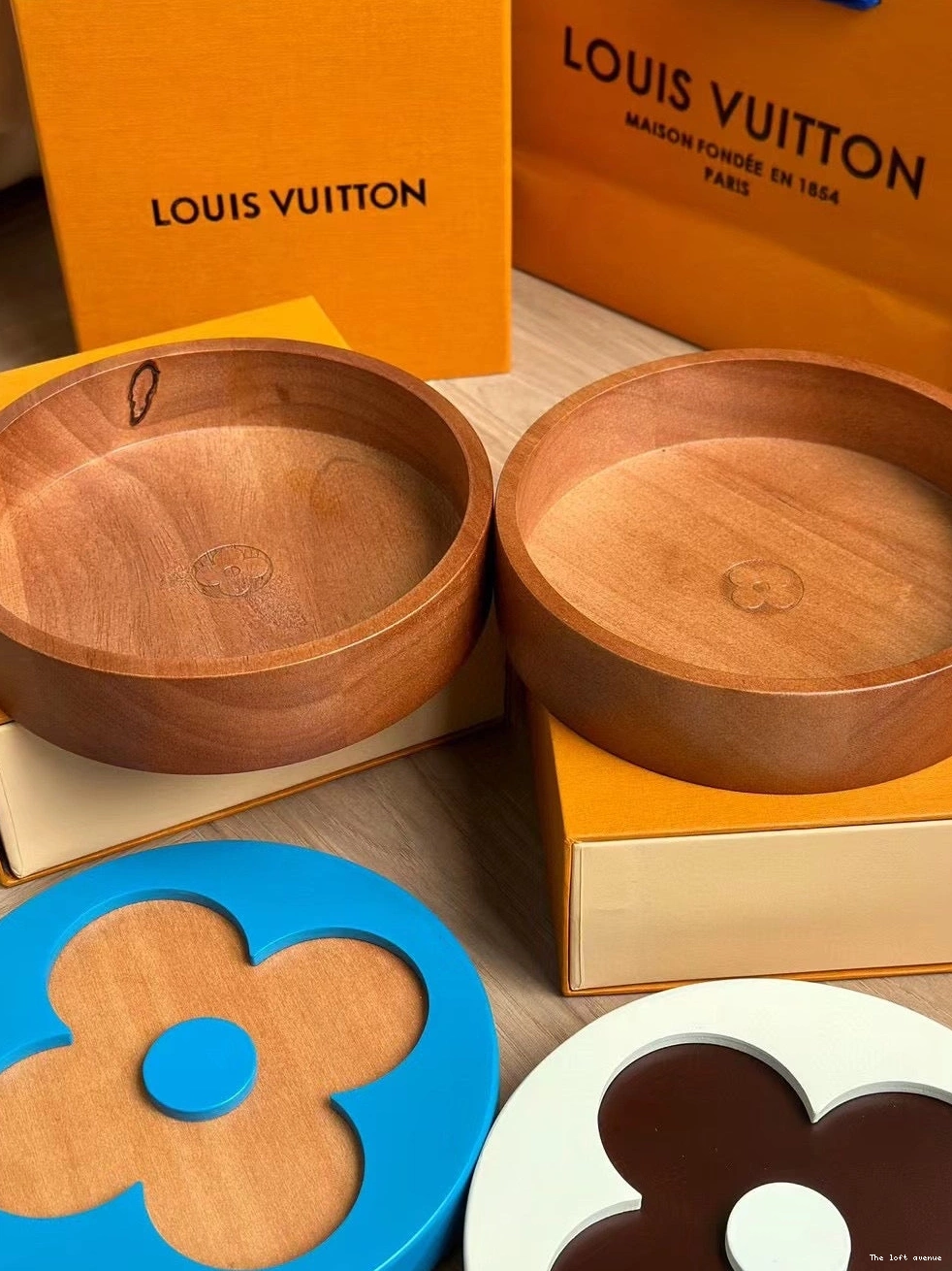 LV FLOWER BOX CUSTOM 0813
